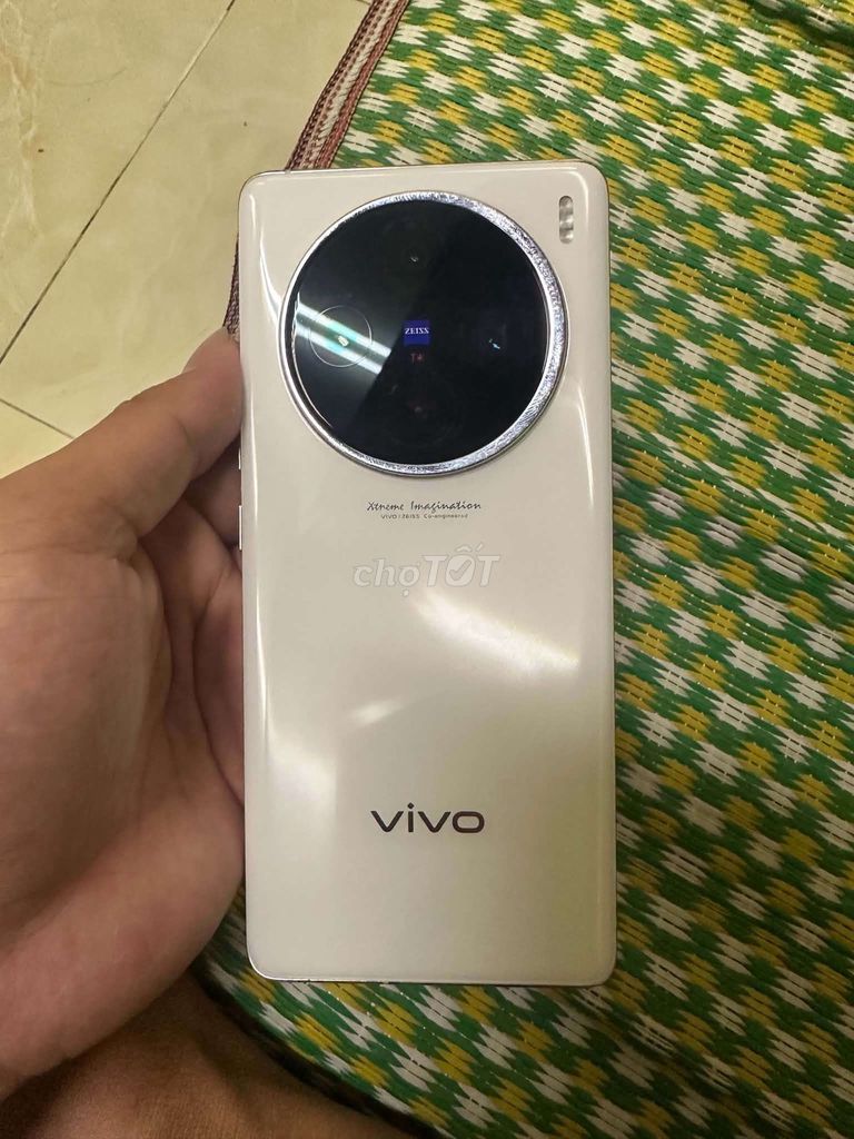 vivo x100 trắng 12/256 99%. Mua bán Điện thoại tại Huyện Thanh Trì Hà Nội được đăng bởi Tuyến QB hình 1