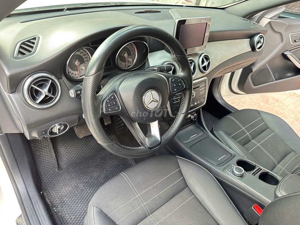 Mercedes-Benz CLA 200 2015 đk 2016. Mua bán Ô tô tại Quận Long Biên Hà Nội được đăng bởi AUTO TÂN HƯNG THỊNH hình 15