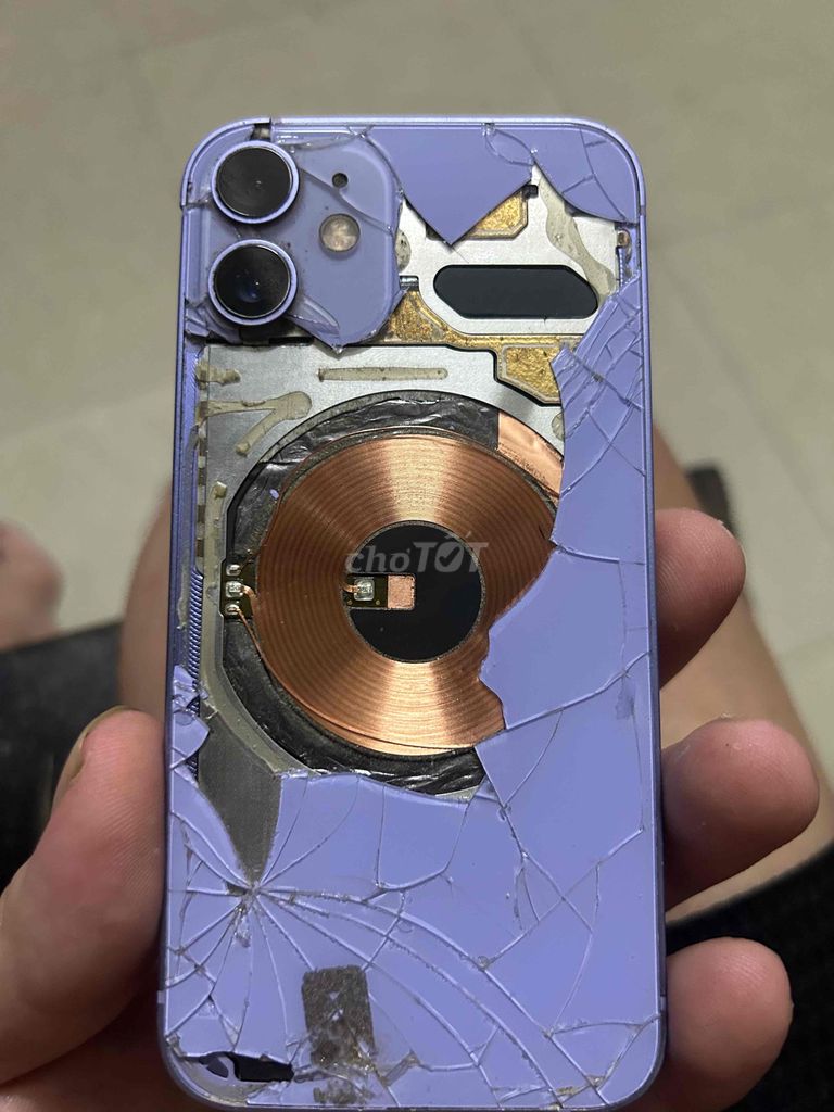 iPhone Tím Hư hỏng. Mua bán Điện thoại tại Huyện Thạch Thất Hà Nội được đăng bởi Vũ Thường hình 1