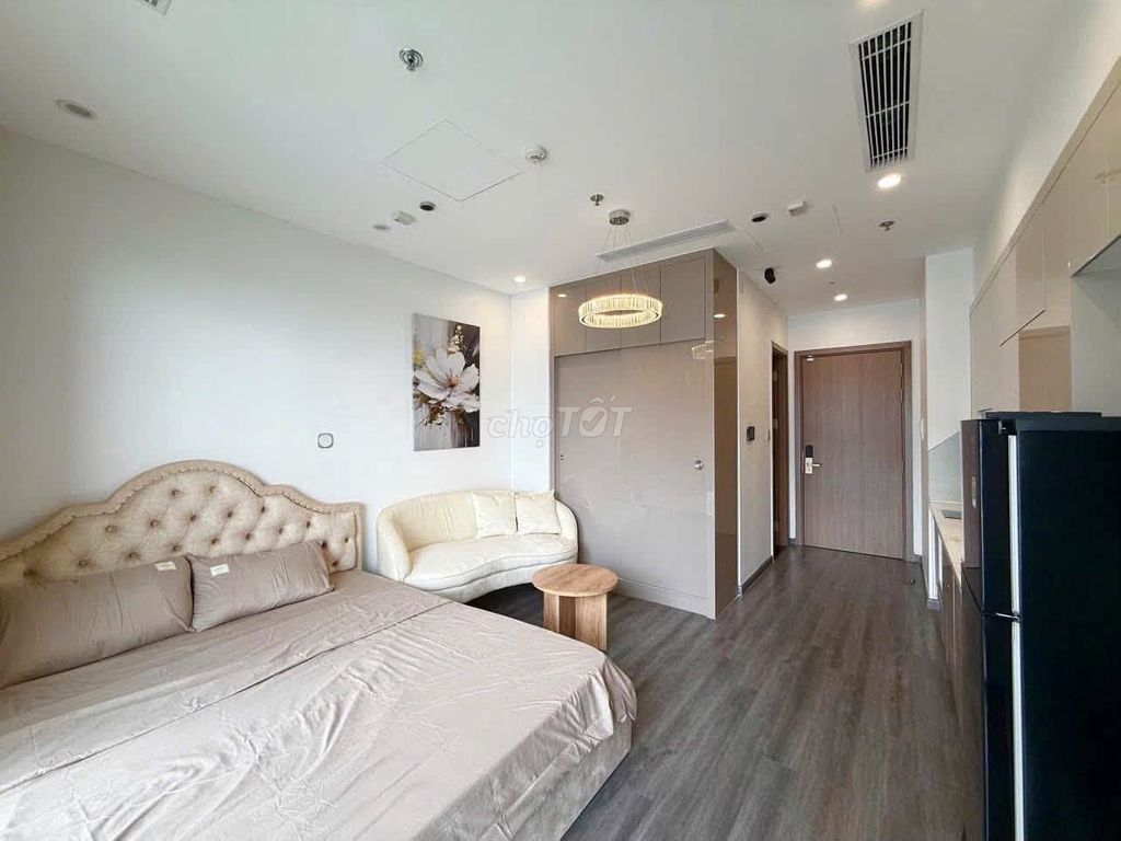 Студия в R105 со всей мебелью в Vinhomes Ocean Park