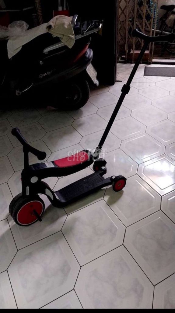 Xe trượt scooter 5 trong 1 trẻ em. Mua bán Mẹ và bé tại Quận Tây Hồ Hà Nội được đăng bởi Trinh hình 1