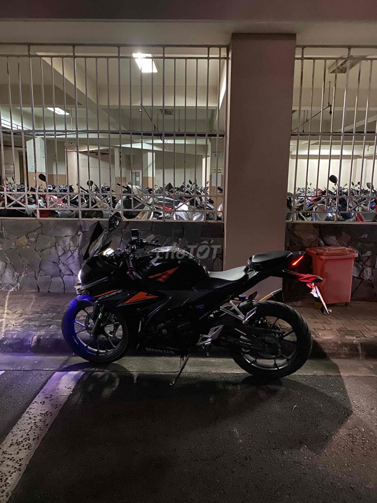 có con nhỏ cần ra đi chiếc cbr150r 2019. Mua bán Xe máy tại Thị xã An Nhơn Bình Định được đăng bởi danh hình 3