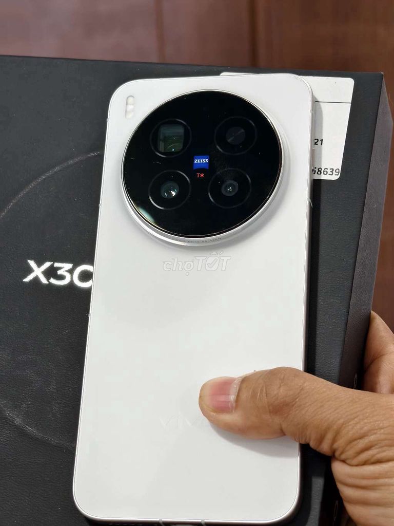 Vivo X300 Pro 12GB/256GB Trắng. Mua bán Điện thoại tại Quận Hai Bà Trưng Hà Nội được đăng bởi Huy Máy Tàu hình 1