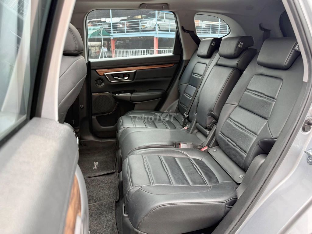 Honda CR-V L 2020 màu bạc, 38.000 km. Mua bán Ô tô tại Quận 12 Tp Hồ Chí Minh được đăng bởi Xuân Trường hình 5
