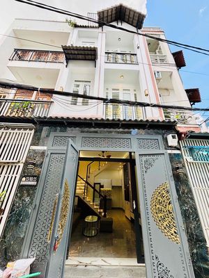 Townhouse 36 m² · 3 bed · Nguyễn Hữu Tiến