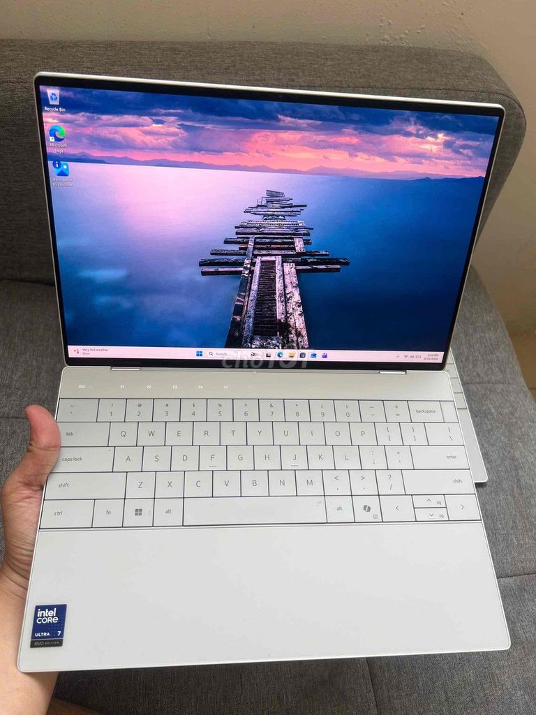 Dell XPS 9350, Ram 32Gb, màn OLED siêu đẹp. Mua bán Laptop tại Quận Hoàng Mai Hà Nội được đăng bởi Đức Thắng hình 1