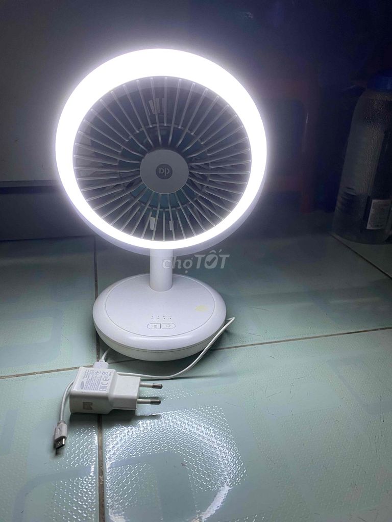 QUẠT SẠC MINI 3 CHẾ  ĐỘ QUẠT+ ĐÈN. Mua bán Quạt tại Quận 8 Tp Hồ Chí Minh được đăng bởi DIAMOND hình 1