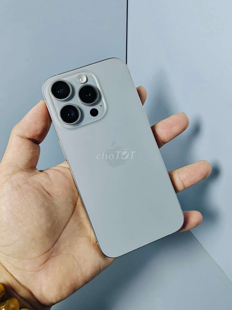 Apple iPhone 15 Pro 128GB Xám đã thay màn hình. Mua bán Điện thoại tại Huyện Châu Thành Sóc Trăng được đăng bởi Nhựt Trang hình 1