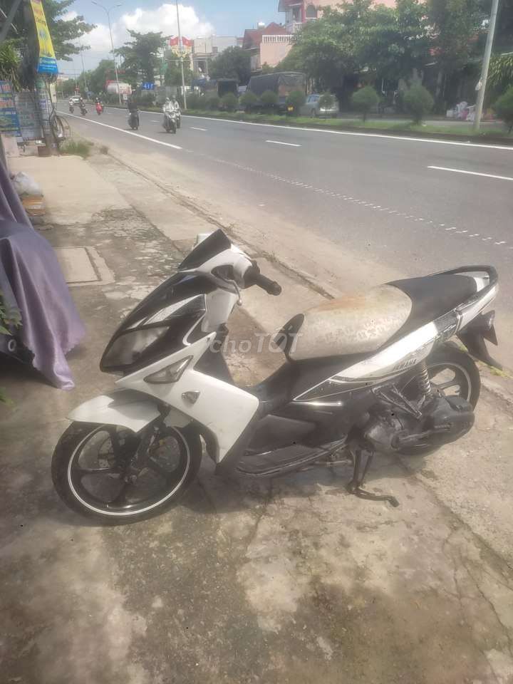 Xe Yamaha Nouvo LX. Mua bán Xe máy tại Quận Cẩm Lệ Đà Nẵng được đăng bởi hồ chí hiếu hình 2