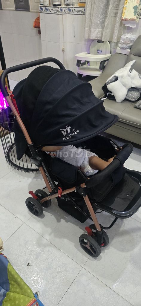 Bán xe đẩy gấp gọn cho bé. Mua bán Mẹ và bé tại Quận 8 Tp Hồ Chí Minh được đăng bởi bùi nguyễn quỳnh như hình 1
