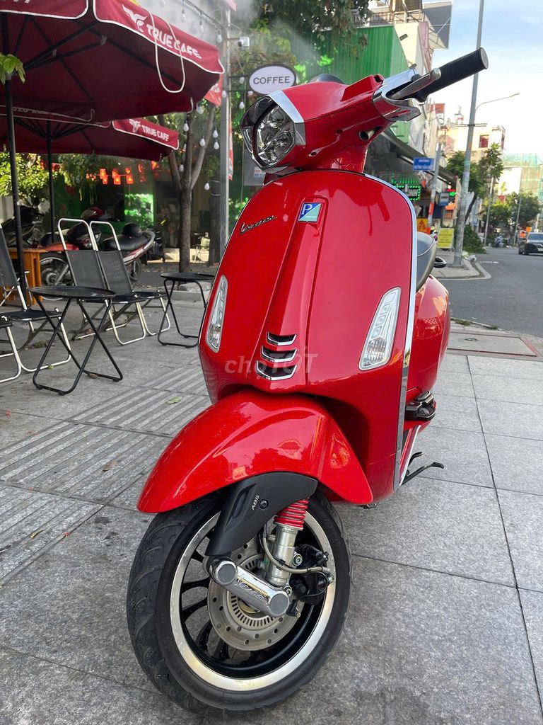 Piaggio Vespa Sprint 125 ABS 2021 Đỏ 5000 km. Mua bán Xe máy tại Quận Gò Vấp Tp Hồ Chí Minh được đăng bởi VÕ MINH HẬU hình 2