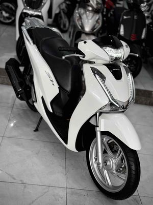 Sh125i 2018 Lướt chính chủ ký ( Hỗ trợ GÓP ) 🔥🔥🔥. Mua bán Xe máy tại Thị xã Phú Mỹ Bà Rịa - Vũng Tàu được đăng bởi Cửa Hàng Xe Máy Phú Mỹ