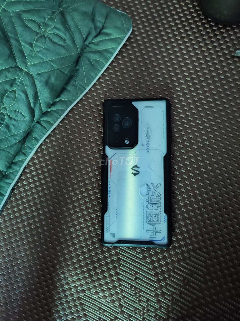 Black Shark 5 Pro Keeng 98% 8/256. Mua bán Điện thoại tại Huyện Ân Thi Hưng Yên được đăng bởi Phạm Mạnh Cường hình 1