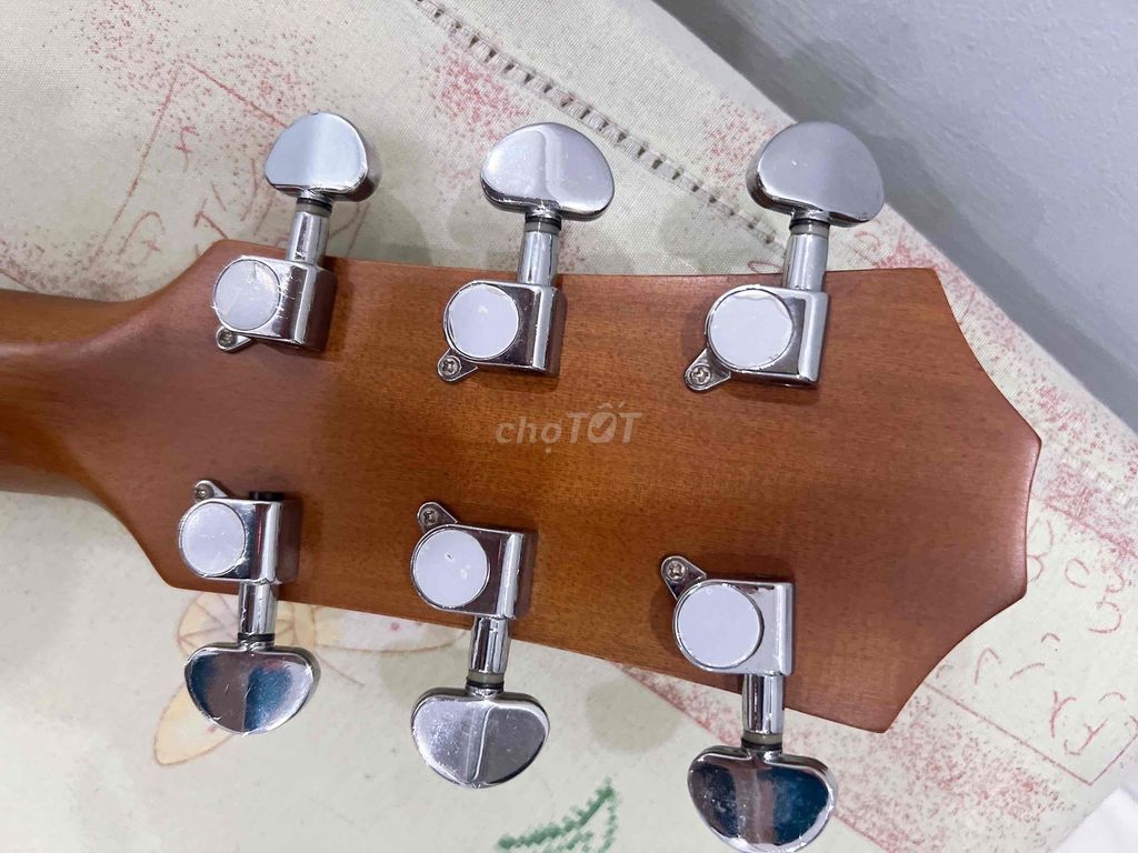 Guitar TD37 pass lại 3tr