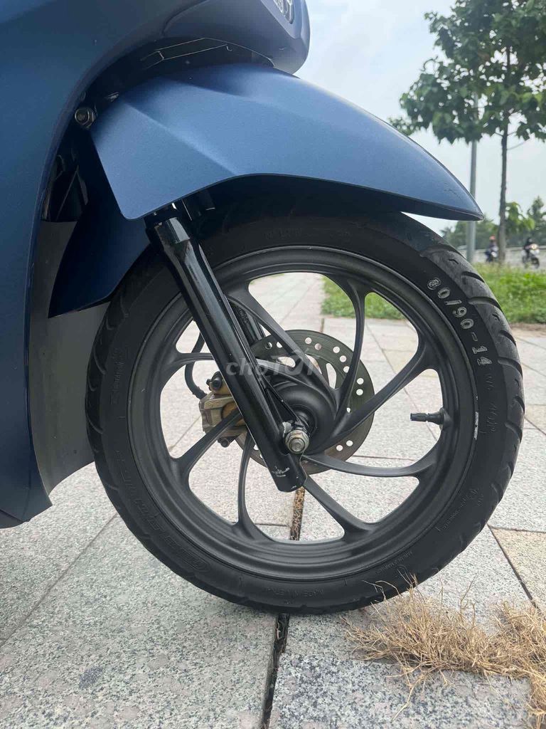 Honda Vision 2019 синий скутер