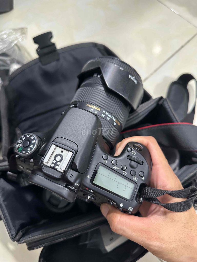 Máy ảnh Canon 70D. Mua bán Máy ảnh, Máy quay tại Quận Ngũ Hành Sơn Đà Nẵng được đăng bởi Nguyễn Minh Chí hình 1