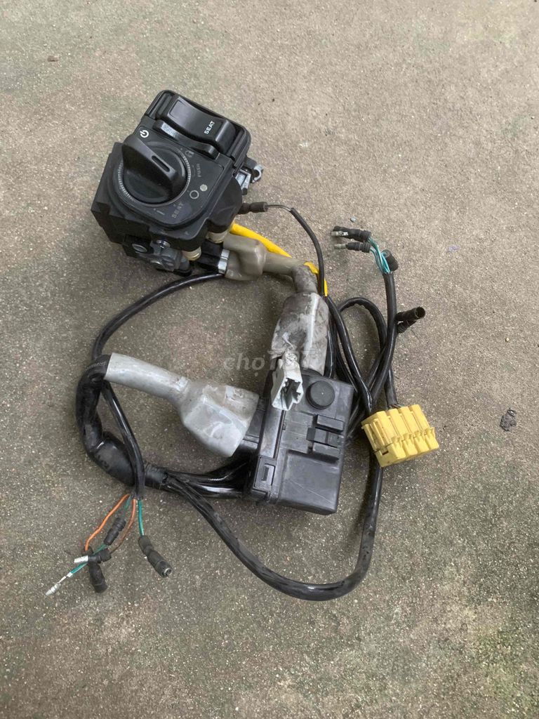 bán khoá mitkay rin lên cho các loại xe máy rin. Mua bán Phụ tùng xe tại Quận 11 Tp Hồ Chí Minh được đăng bởi nguyenxuanthinh quận tân phú  hình 4