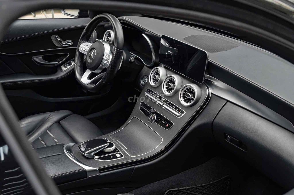 LONG ANH AUTO về Mercedes C300 AMG model 2019. Mua bán Ô tô tại Quận 7 Tp Hồ Chí Minh được đăng bởi LongAnh AuTo  hình 8
