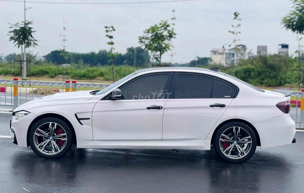 BMW 3 Series 2013 320i - 84000 km. Mua bán Ô tô tại Quận 12 Tp Hồ Chí Minh được đăng bởi Nguyễn Thanh Phước hình 4