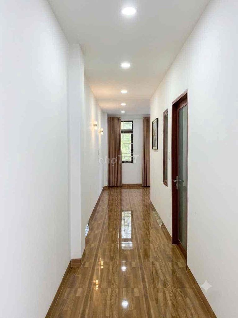 Cho thuê nhà mặt tiền đường Văn Tiến Dũng
