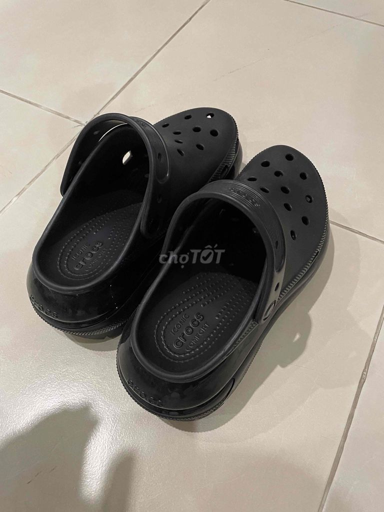 Dép Crocs nhựa Đen. Mua bán Giày dép tại Thành phố Thủ Đức Tp Hồ Chí Minh được đăng bởi Trang Hoang hình 1