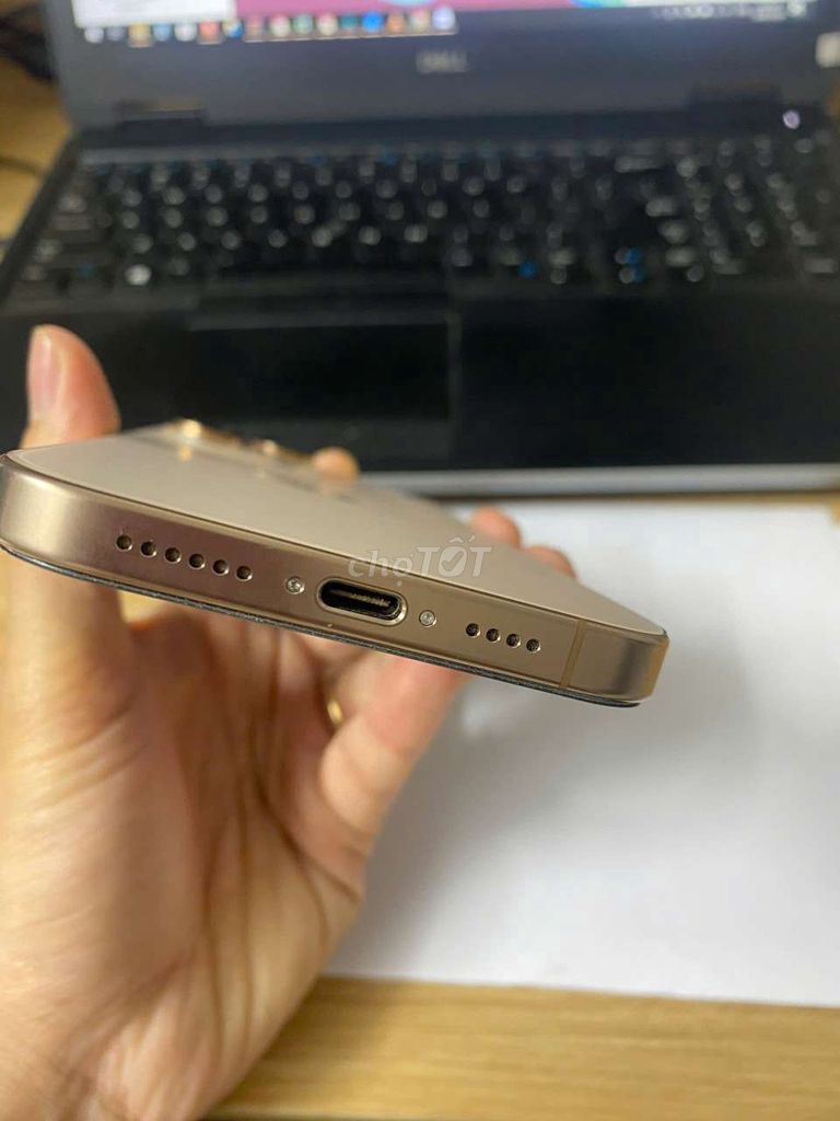 Apple iPhone 16 Pro Max 256GB Vàng. Mua bán Điện thoại tại Quận Hoàng Mai Hà Nội được đăng bởi DTV hình 1