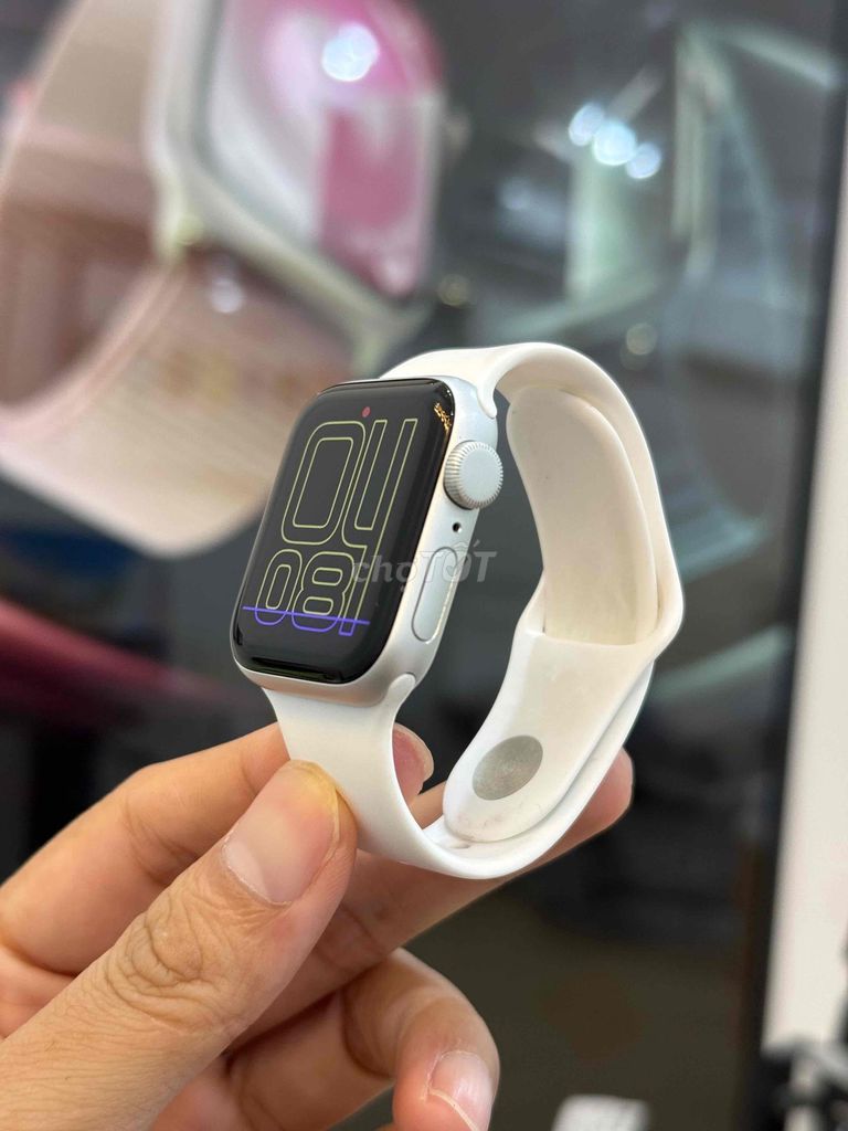 Apple Watch SE thế hệ 2 size 40mm Bạc lướt keng. Mua bán Thiết bị đeo thông minh tại Quận Ninh Kiều Cần Thơ được đăng bởi Phạm Minh Tâm hình 1