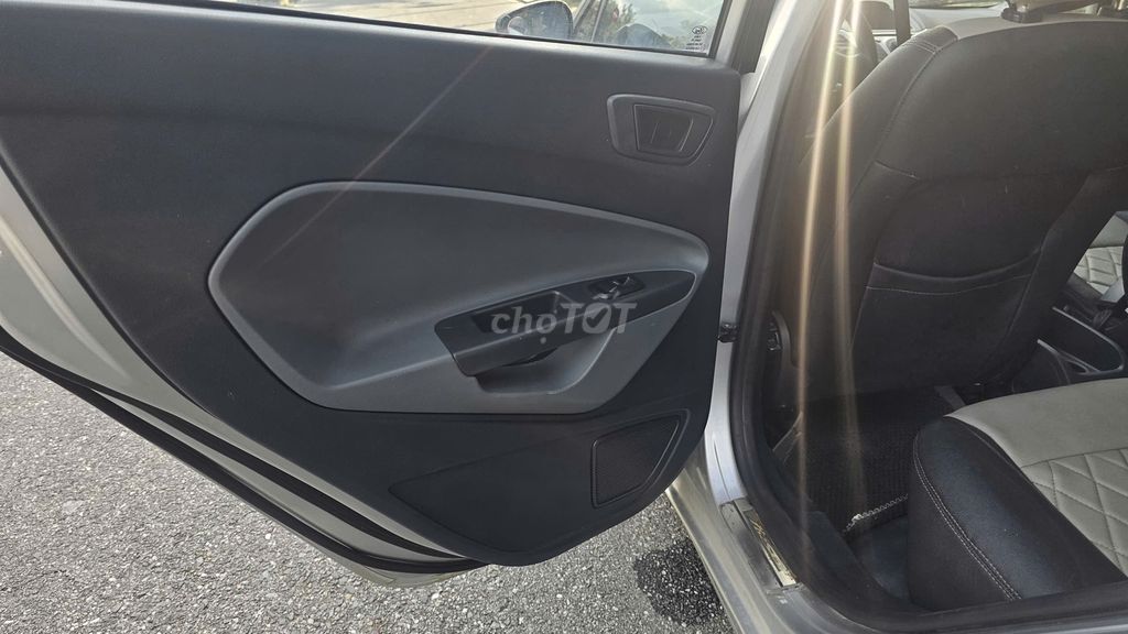 Ford Fiesta 2013 S 1.6 AT - 80000 km. Mua bán Ô tô tại Quận Cẩm Lệ Đà Nẵng được đăng bởi Nguyễn Đức Trưởng hình 8