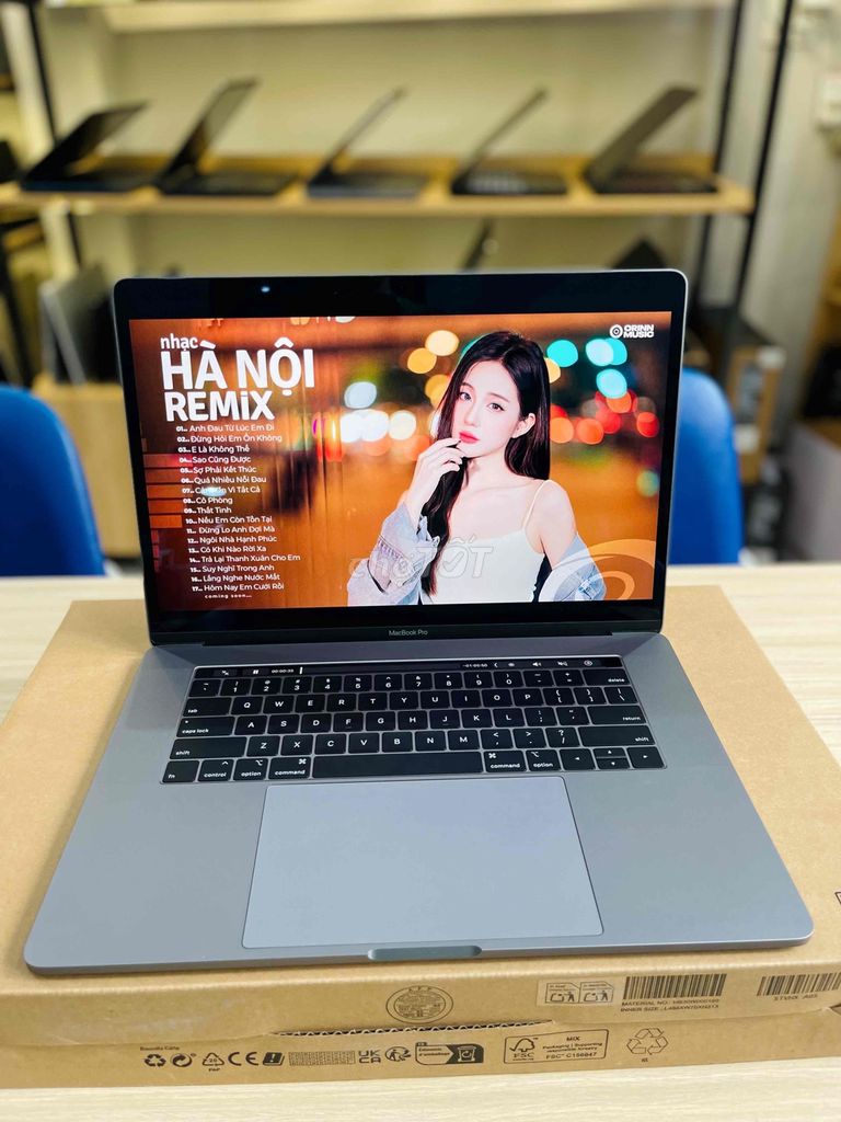 Macbook Pro 2018 Likenew I7/32G/512G/Vga 4G/Sạc 4l