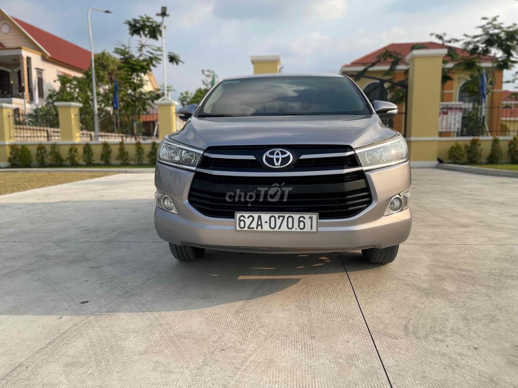 Toyota Innova 2017 2.0E - 120000 km