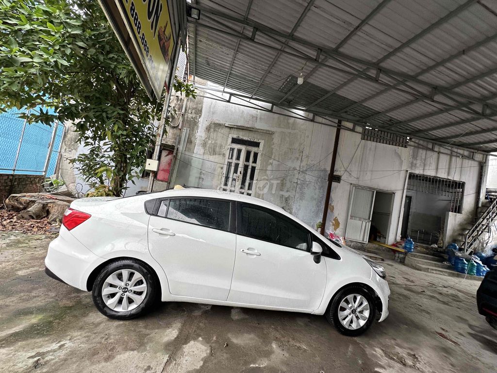 Kia Rio sedan_Xe gia đình 1 chủ từ đầu_không taxi