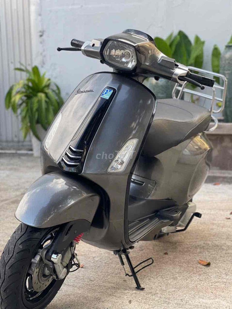 Vespa sprint phanh abs máy iget màu titan 38tr. Mua bán Xe máy tại Quận Thanh Khê Đà Nẵng được đăng bởi Long hình 4