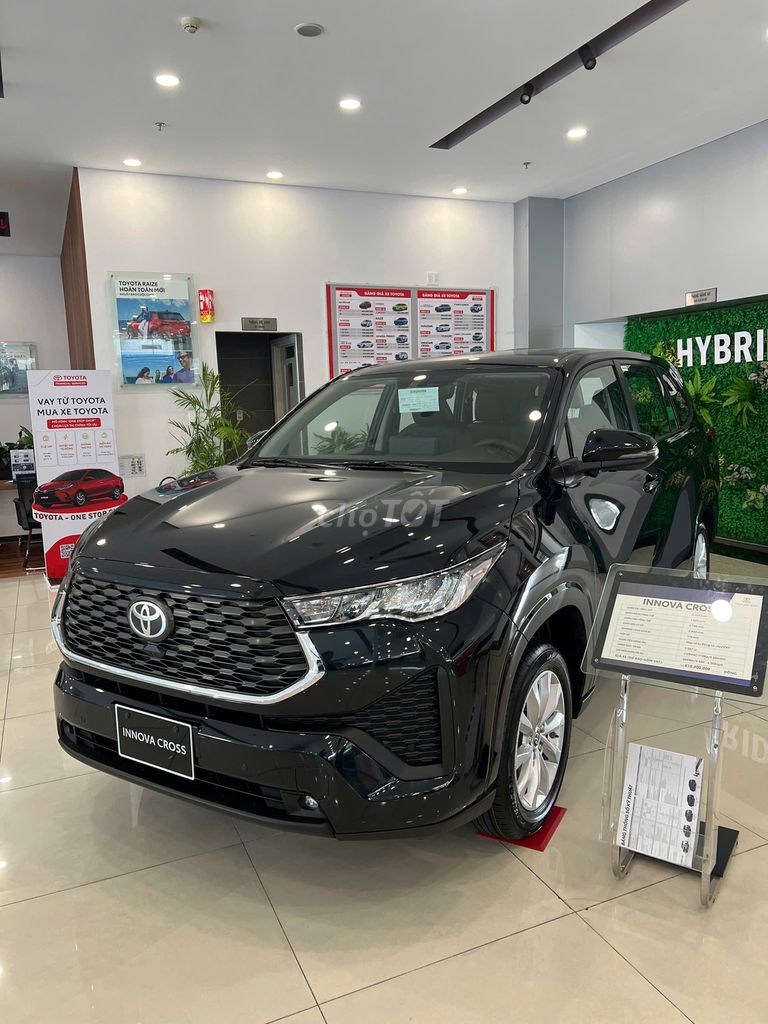 INNOVA CROSS | Tặng bảo hiểm | Phụ Kiện. Mua bán Ô tô tại Thành phố Thủ Đức Tp Hồ Chí Minh được đăng bởi Hiếu Trả Góp Xe hình 14