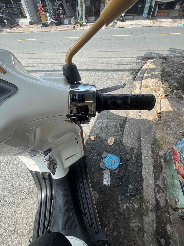 Piaggio Vespa Sprint Trắng 8000 km