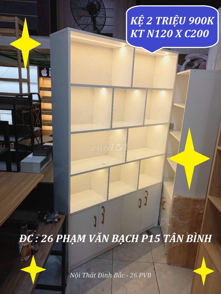 KỆ TRƯNG BÀY SẢN PHẨM & KỆ MỸ PHẨM SALE GIÁ TỐT Ạ