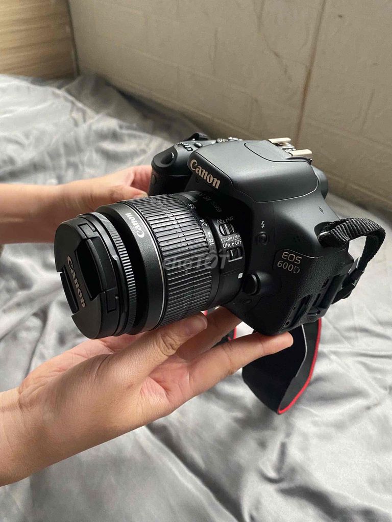 Máy ảnh Canon EOS 600D Đen. Mua bán Máy ảnh, Máy quay tại Quận Hải Châu Đà Nẵng được đăng bởi Huy Miron hình 1