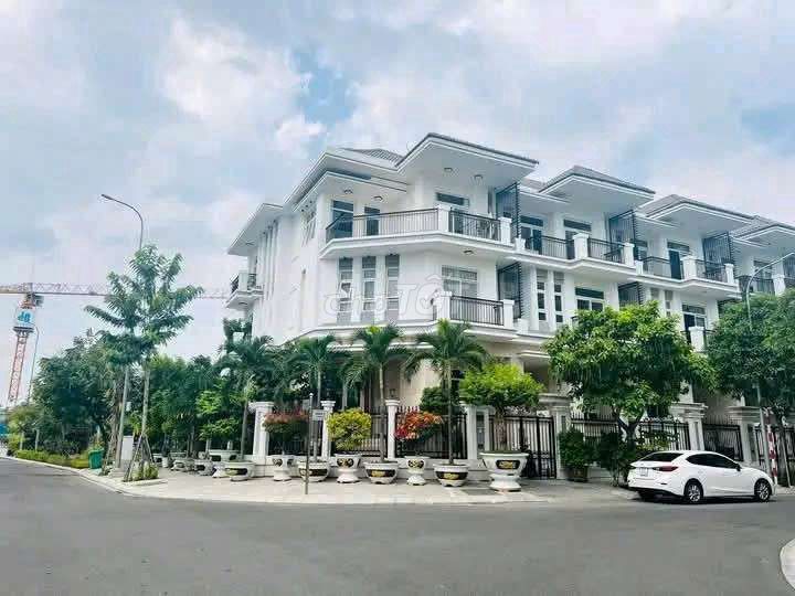 CHO THUÊ BIỆT THỰ THE PEAK GADEN 600 NGUYỄN LƯƠNG BẰNG QUẬN 7