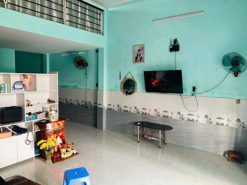 Nhà bán 2 tầng Hoàng Văn Thái đường ô tô vô tận nhà. Mua bán nhà ở tại Quận Liên Chiểu Đà Nẵng được đăng bởi TUẤN HÙNG hình 3