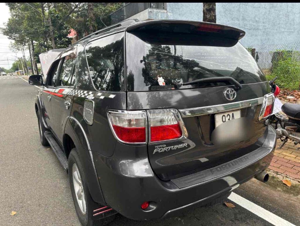 Toyota Fortuner 2009 - 185000 km. Mua bán Ô tô tại Quận Bình Tân Tp Hồ Chí Minh được đăng bởi Chị Ngân hình 2