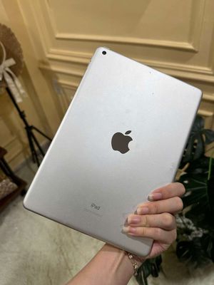 iPad gen 7 , 128gb  cần bán lại. Mua bán Máy tính bảng tại Quận 7 Tp Hồ Chí Minh được đăng bởi Ngọc Hoàng Lâm