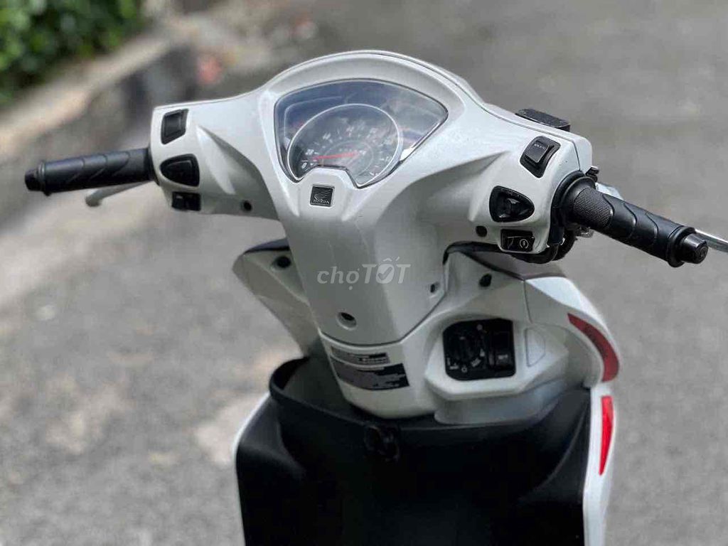 Honda Vision 2020 Smartkey Trắng đỏ. Mua bán Xe máy tại Quận 11 Tp Hồ Chí Minh được đăng bởi Hưng Từ hình 9