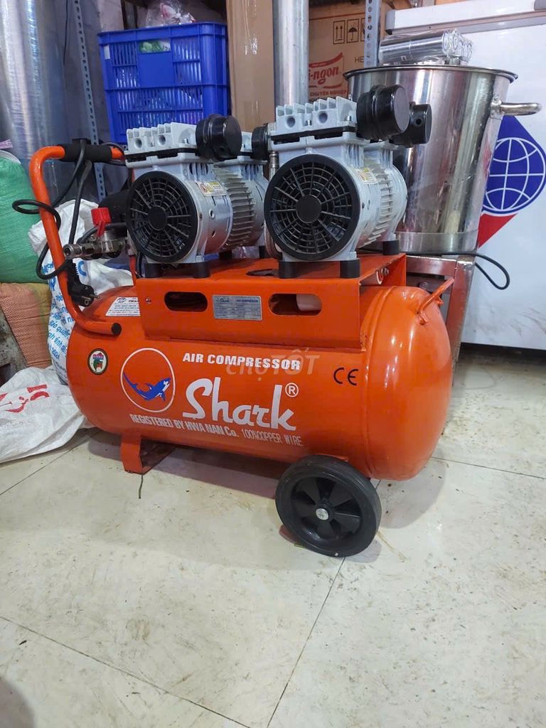 Máy nén khí hiệu Shark 60l mới 99%