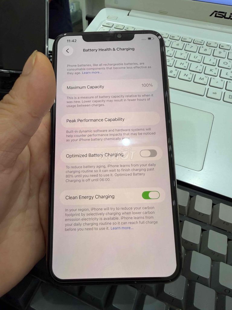 iPhone 11 Pro Max 256GB Vàng. Mua bán Điện thoại tại Thành phố Biên Hòa Đồng Nai được đăng bởi Ku tít Vlogs hình 1