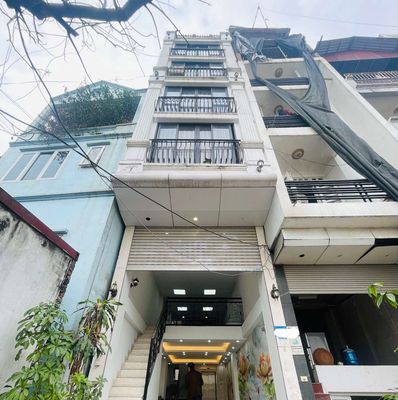 House in Tây Hồ