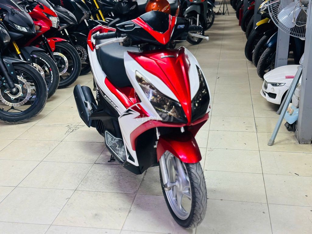 XE MÁY THỊNH PHÁT - AIR BLADE 125 ĐỎ TRẮNG BIỂN HN. Mua bán Xe máy tại Quận Bắc Từ Liêm Hà Nội được đăng bởi XE MÁY THỊNH PHÁT XE LƯỚT GIÁ RẺ hình 2