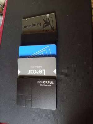 Bóc máy được 5c ổ SSD xịn 240-256G. Mua bán Linh kiện (RAM, Card...) tại Quận Hoàng Mai Hà Nội được đăng bởi Em Trường