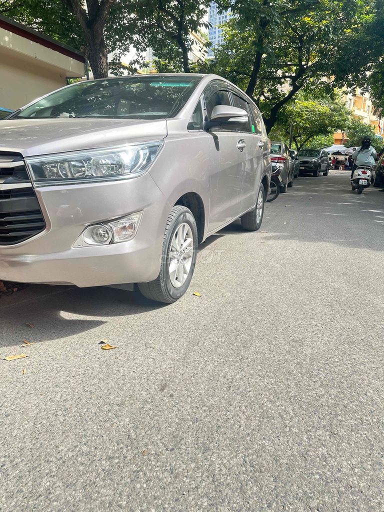 bán inova 2018 đk 19 xe đẹp như mới zin99%. Mua bán Ô tô tại Quận Cầu Giấy Hà Nội được đăng bởi Nguyên Quynh Trang hình 1