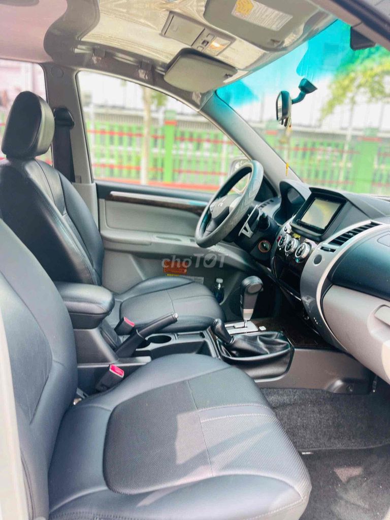 Mitsubishi Pajero Sport 2015 4x4 AT 2 cầu xe đẹp. Mua bán Ô tô tại Huyện Thường Tín Hà Nội được đăng bởi Phạm Hoàng hình 10