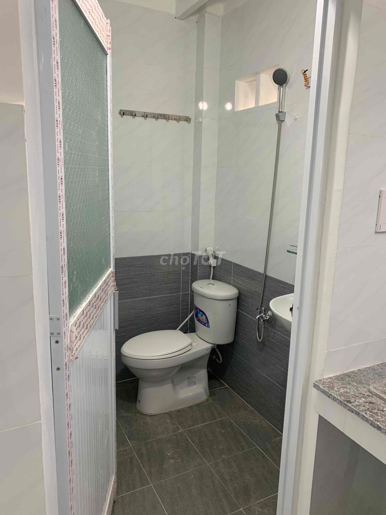 CHÍNH CHỦ - PHÒNG CAO THOÁNG MÁT, GÁC ỐP FULL ĐI LẠI THOẢI MÁI