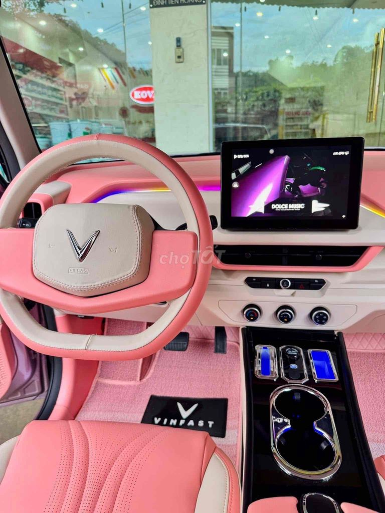 VF3 SẲN XE GIAO NGAY-ĐƯA 42TR-LÁI XE "VỀ NHÀ" BẠN. Mua bán Ô tô tại Quận 1 Tp Hồ Chí Minh được đăng bởi KỲ hình 8